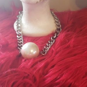 Silver linked pearl chain